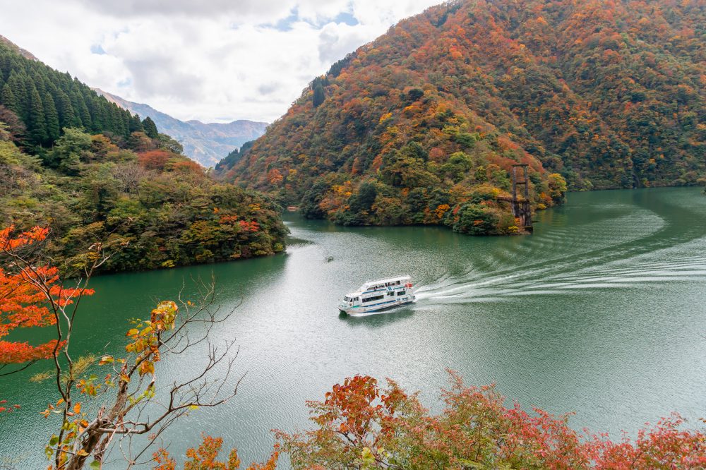 庄川峡游览船
