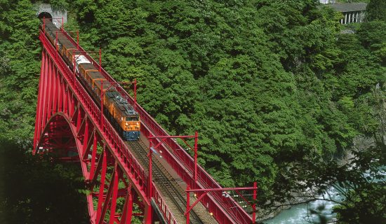 黒部峡谷トロッコ列車