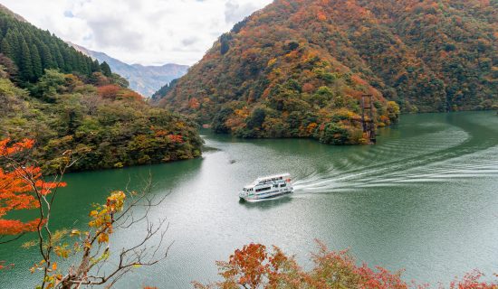 庄川峡遊覧船